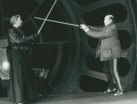 Anderson (izquierda) lució el traje de Darth Vader durante casi toda la filmación de peleas de "sables de luz" en "Return of the Jedi"